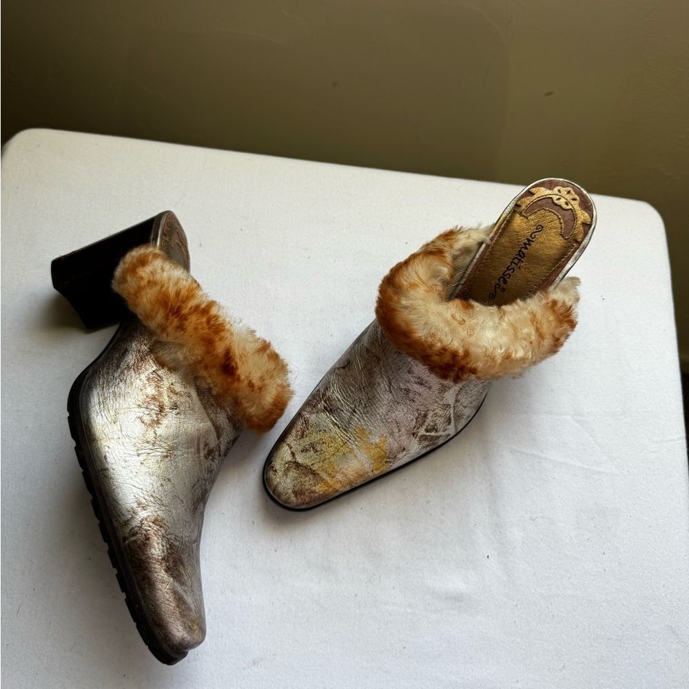 Y2K Matisse metallic leather and faux fur mules. Made in Brazil Size 6.5
